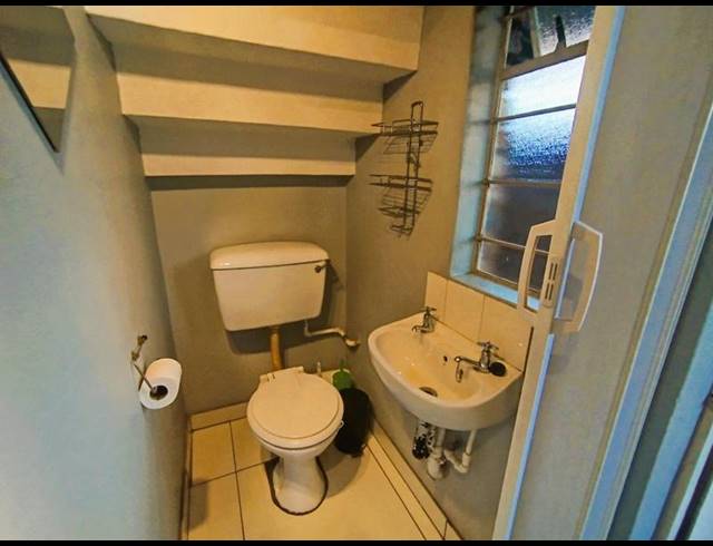 2 BEDROOM TOWNHOUSE FOR SALE IN FREEWAY PARK